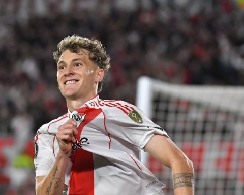 River defeated Colo Colo and qualified for the semifinals of the Libertadores