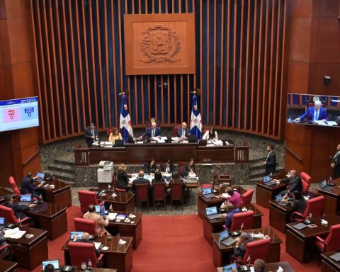 Senado aprueba de urgencia ley que declara la necesidad de reforma constitucional