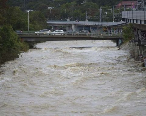 Storm Boris: Mass evacuations continue in Central Europe, where anxiety persists