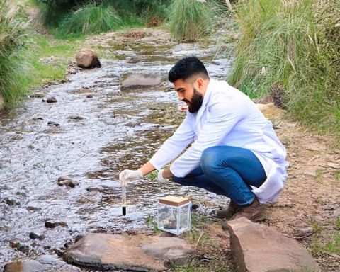 Student proposes using technology to save the Rocha River in Cochabamba