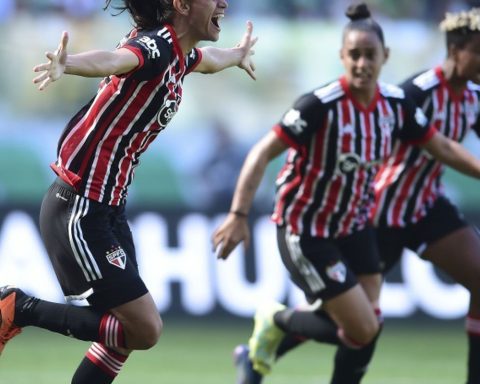 TV Brasil broadcasts the first game of the Brasileirão Feminino final