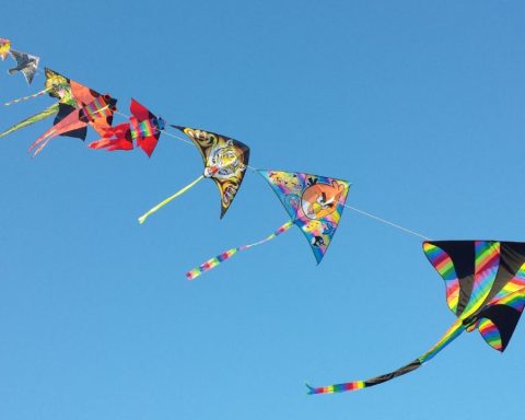 The complete list of the most dangerous areas to fly kites during these National Holidays