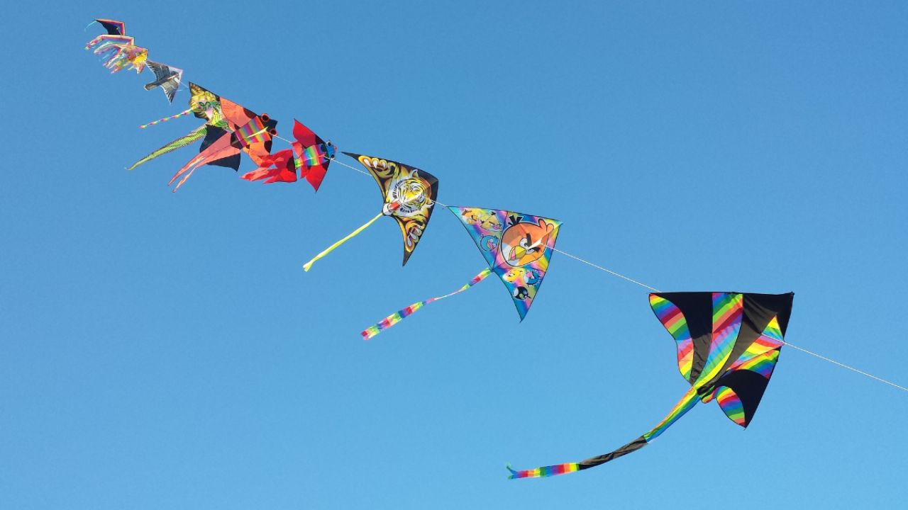 The complete list of the most dangerous areas to fly kites during these National Holidays