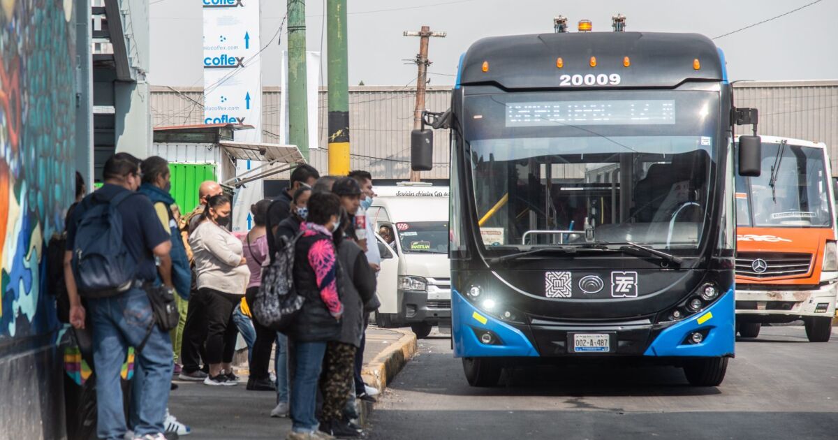 There is no Metrobús and Trolleybus service from Pantitlán due to protests