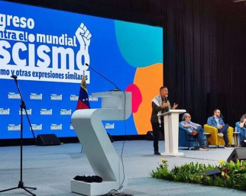 They reject the current of fascism in the world