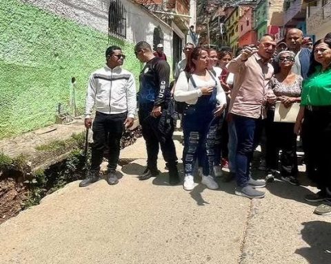 Supervisan trabajos en sistema de tuberías en la calle 10 de El Valle