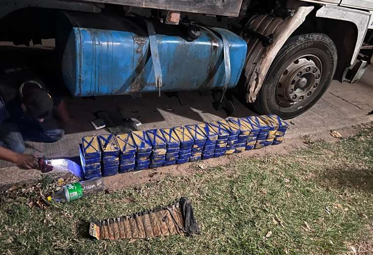 Truck carrying 84 kilos of cocaine in the fuel tank seized