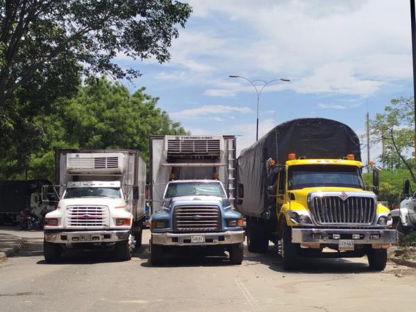 Truckers' strike threatens to revive aviation fuel crisis