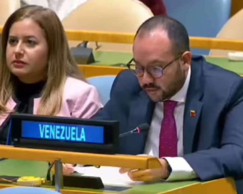 UN adopts draft resolution on “sanctions” against Venezuela