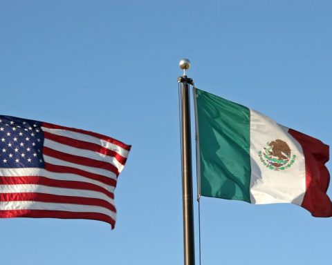 US companies ask Mexican Congress to listen to them; investments halted