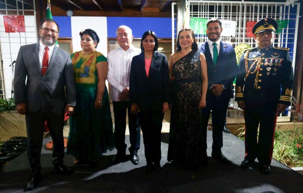 Venezuelan authorities celebrate the Grito de Dolores at the Mexican Embassy