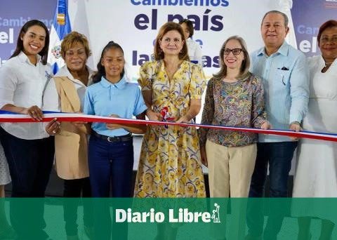 Vice President Raquel Peña inaugurates a high school in Santo Domingo Norte