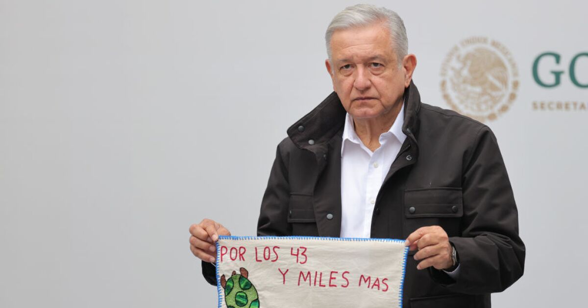 Vidulfo Rosales: AMLO reissues Peña Nieto's practices in the Ayotzinapa case