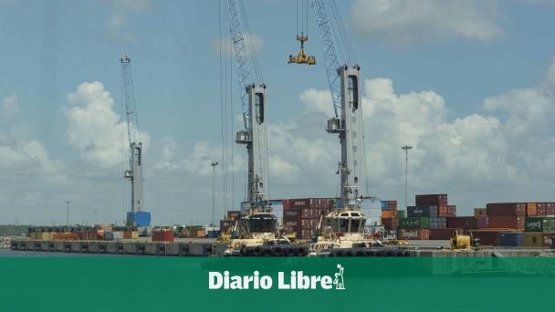 What is the trade balance between Ecuador and the Dominican Republic?