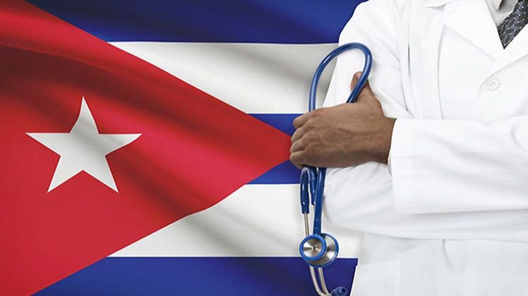 Médicos cubanos