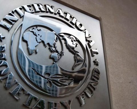 With fresh funds, the IMF accelerates the arrival of a short-term agreement