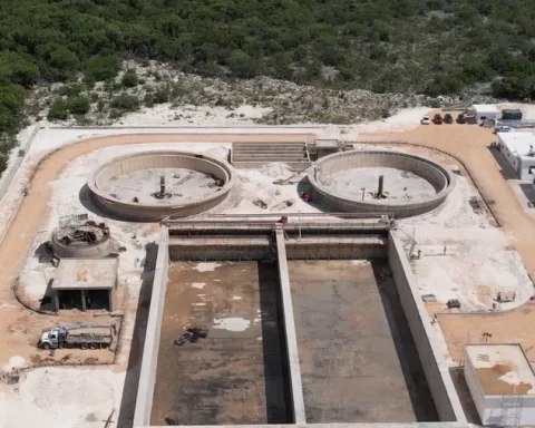 Work progresses at the treatment plant of the Cabo Rojo project, Pedernales