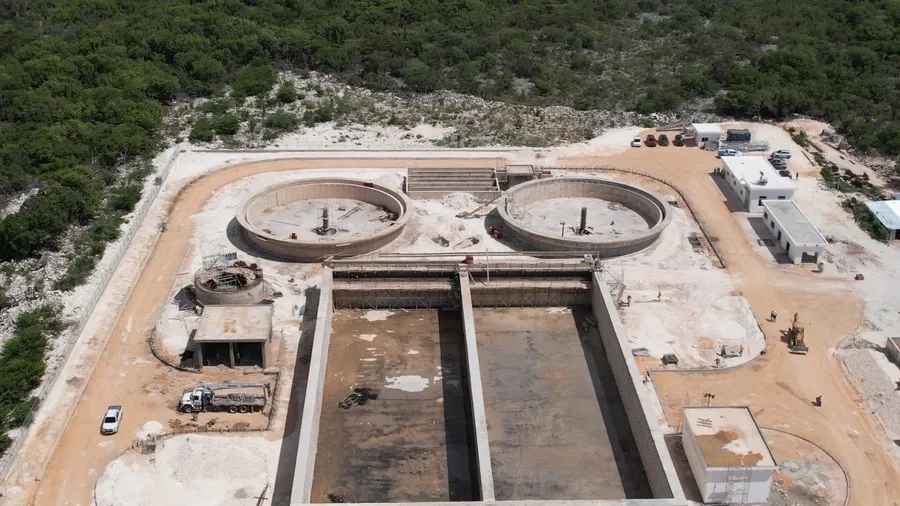 Work progresses at the treatment plant of the Cabo Rojo project, Pedernales