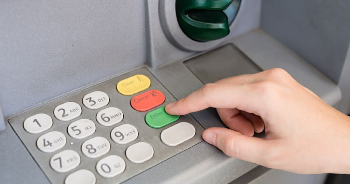 76% of Mexicans feel more unsafe at street ATMs