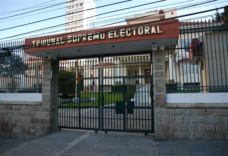 A constitutional chamber of El Alto orders the TSE to continue with the judicial elections