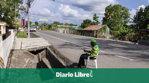 A dangerous road between Salcedo and Tenares