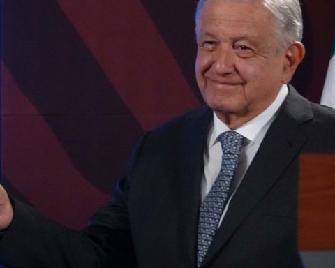 AMLO reports 1.23 million pesos of income in 2024