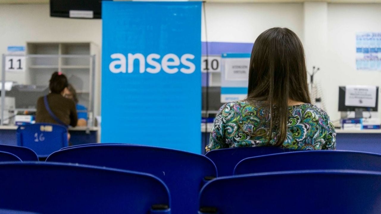 ANSES: who receives their salaries this Friday, October 18