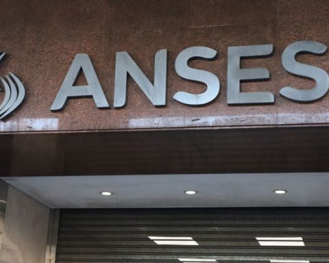 ANSES: who receives their salaries this Monday, October 28