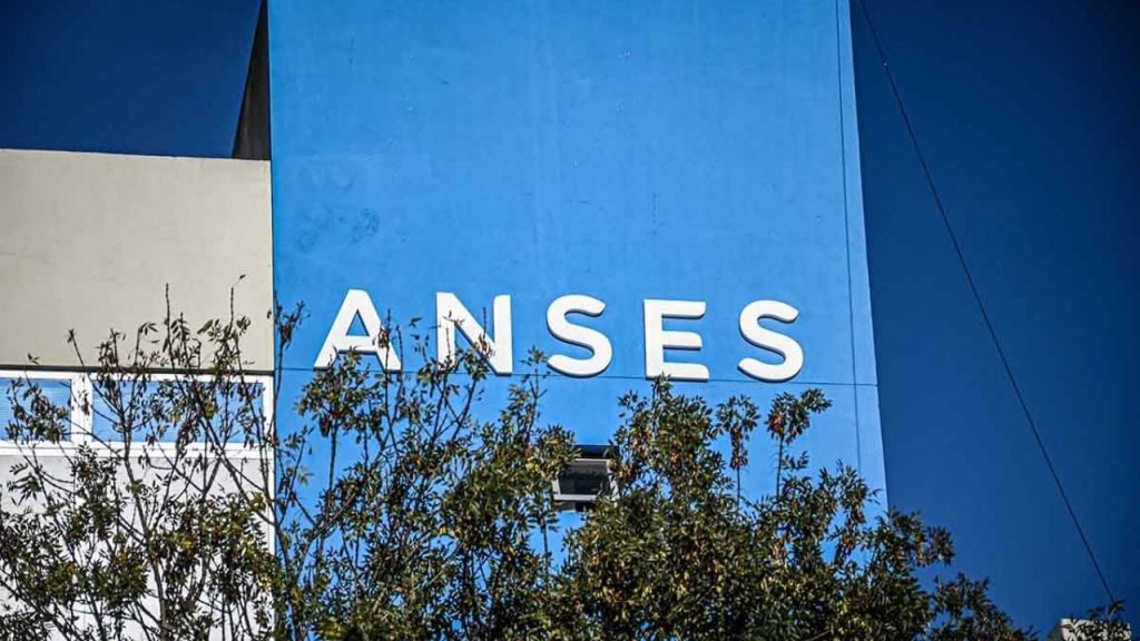 ANSES: who receives their salaries this Wednesday, October 16