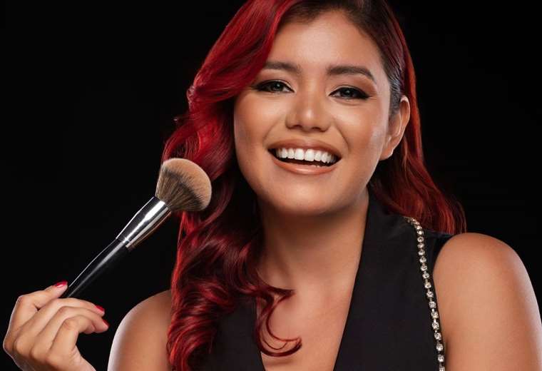 Adelina Díaz, the Bolivian makeup artist who went from YouTube tutorials to Miss Universe 2024