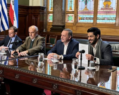 Álvaro Delgado meets with leaders of the Coalition to plan a campaign for the runoff