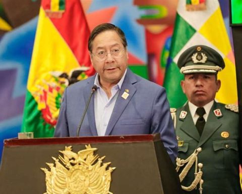 Arce will not attend the inauguration of the president of Mexico due to the fires in Bolivia