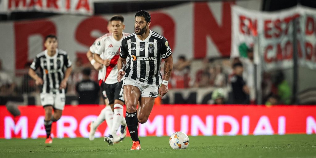 Atlético-MG holds a draw with River and is in the Libertadores final