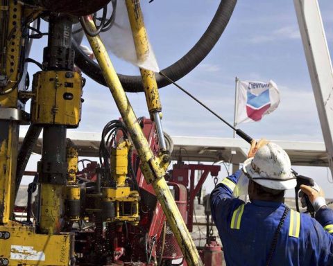 Automatic license authorizing Chevron operations is renewed until 2025