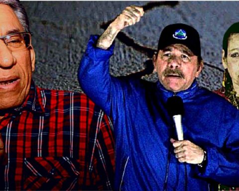 "Avilés is a coward who cannot stop Daniel (Ortega)," said Humberto Ortega of the current head of the Army