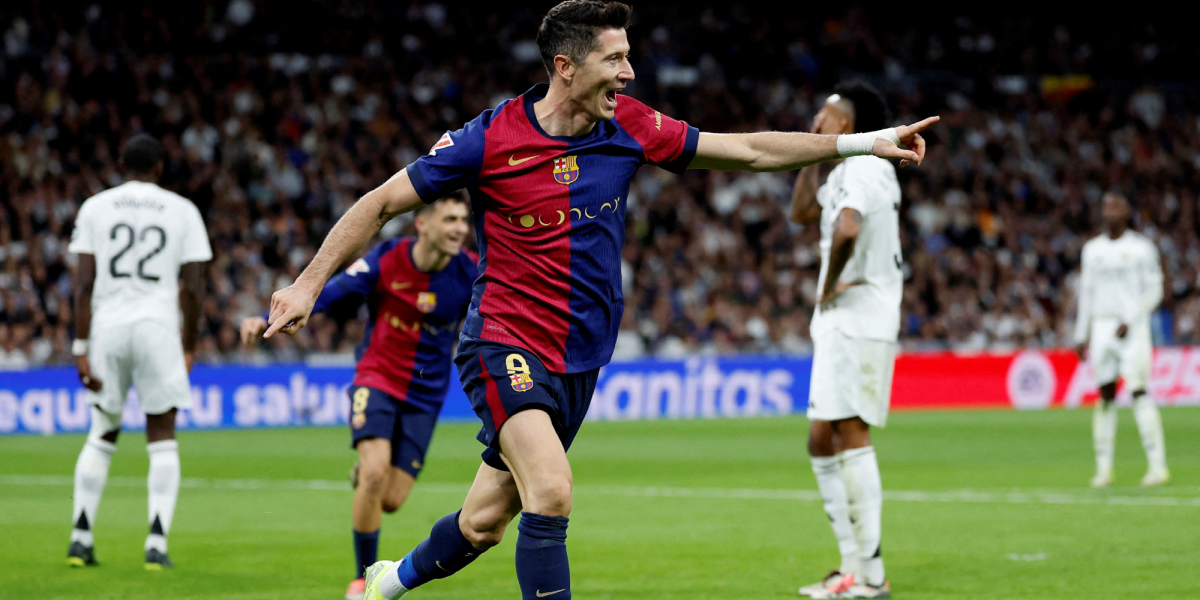 Barcelona thrashes Real Madrid 4-0 with an overwhelming second half, double from Lewandowski