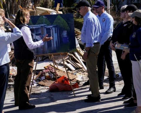 Biden walks through the streets of Florida, as debris accumulates after Milton passes