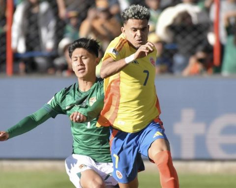 Bolivia surprises Colombia with one less from the 20th minute