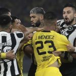 Botafogo has one foot in the Libertadores final after humiliating Peñarol (5-0)