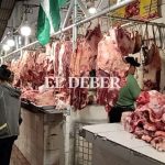 Butchers say that the price per kilo hook continues at Bs 28