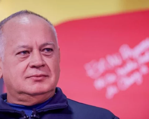 Cabello to Bolton: The only negotiation there can be is for the terrorists to surrender