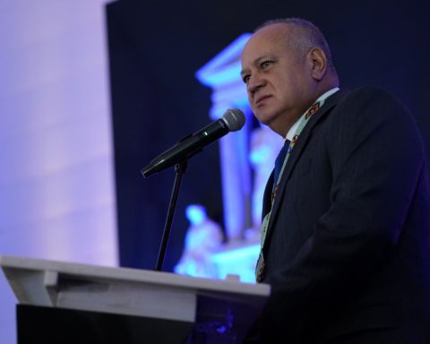 Cabello urges Spain to apologize for "genocide" committed during the Conquest