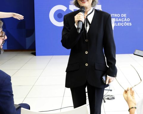 Cármen Lúcia promises research into reasons for abstention