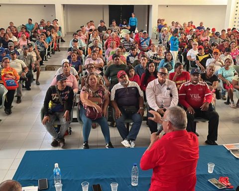 Community Councils of Nueva Esparta contribute ideas to consolidate the Revolution