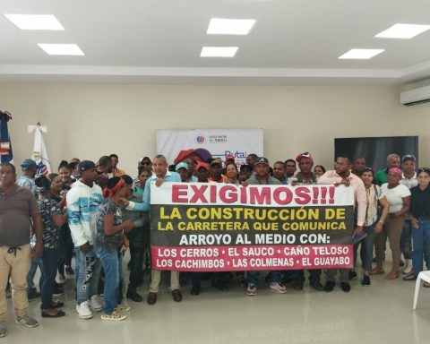 Comunitarios solicitan intervención del Defensor del Pueblo para construcción de carretera