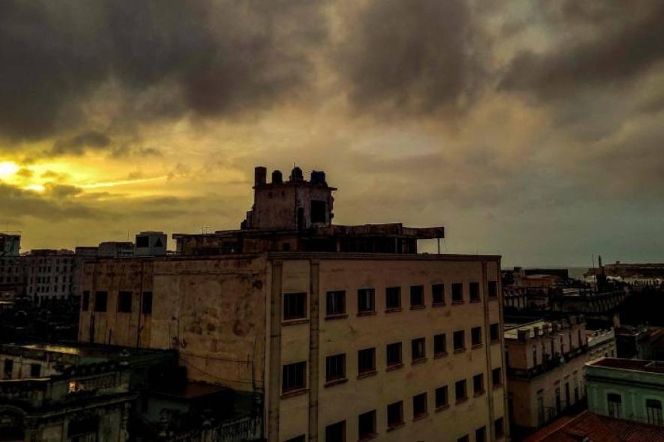 Cuba suffers second total blackout of the electrical system and declares an emergency