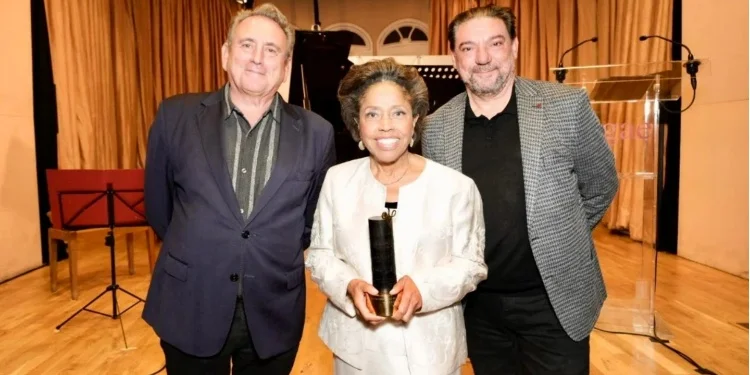 Cuban Tania León received the Tomás Luis de Victoria Ibero-American Music Award