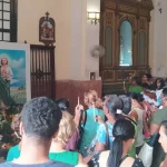 Devotos en la Iglesia Parroquial de San Judas Tadeo, en Centro Habana, este 28 de octubre