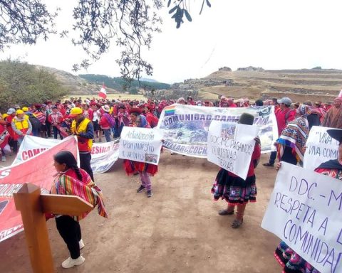 Cusco: Protesters take Sacsayhuamán in the midst of protest (PHOTOS)