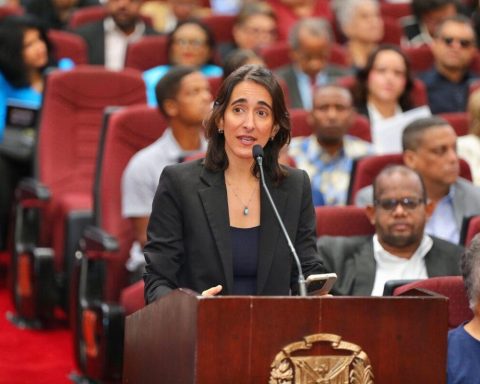 Opción Democrática invita a legisladores a ponerse en los zapatos de las familias dominicanas